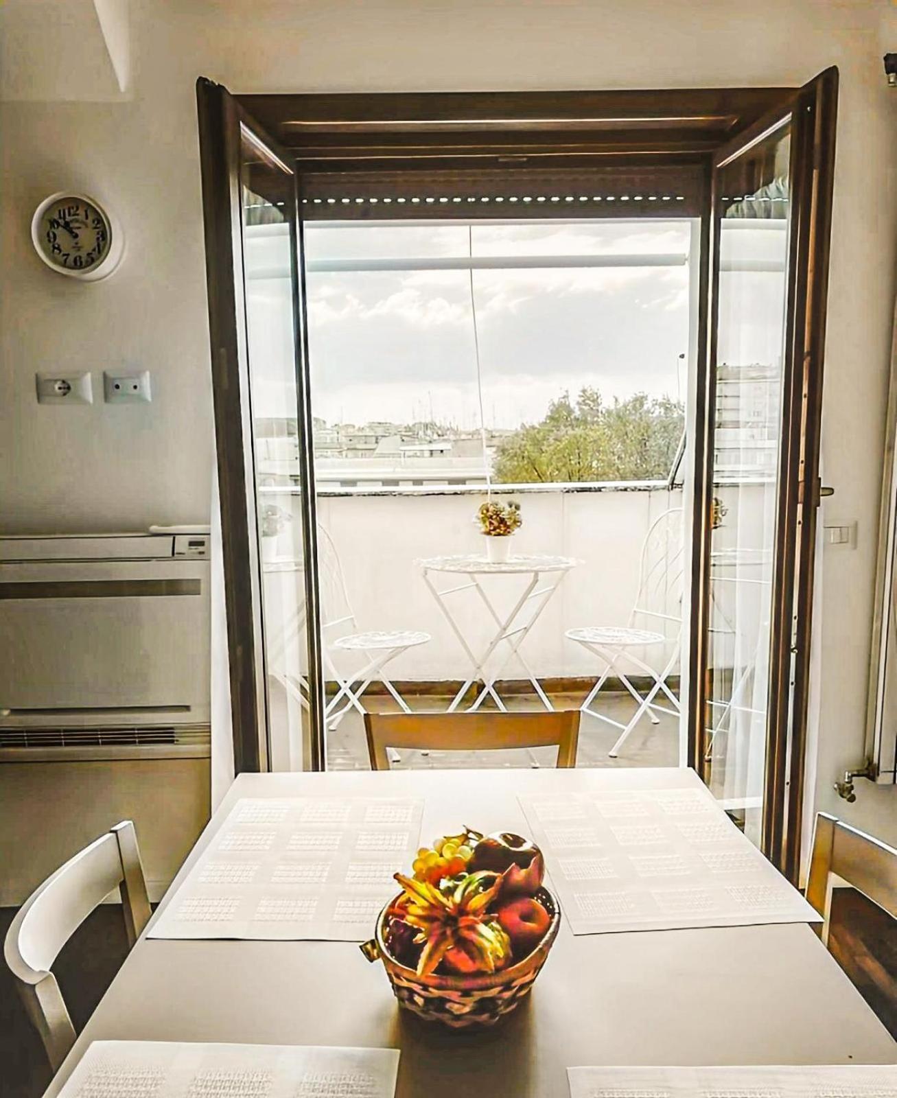 Elegant Penthouse - Metro Conca D'oro & Terrace Appartamento